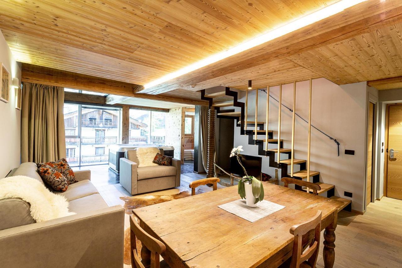 Aux Pieds Du Roi - Suite & Spa Breuil-Cervinia Exterior photo