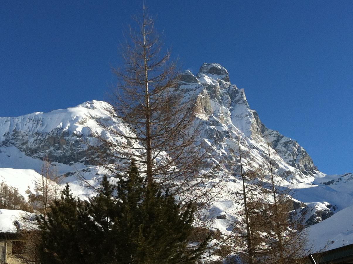 Aux Pieds Du Roi - Suite & Spa Breuil-Cervinia Exterior photo